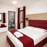 Pensión Cuore 4*